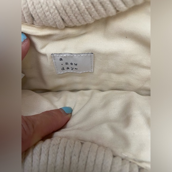 NWOT Crochet Macrame Neutral Cream Boho Handbag Small Purse Wooden Handles - Picture 5 of 10